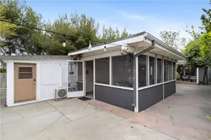 11105 Califa, North Hollywood, CA 91601 - Photo 40