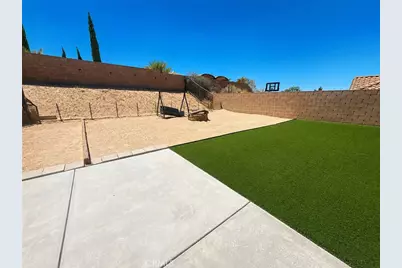 38577 Pallas Court, Palmdale, CA 93551 - Photo 18