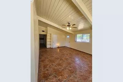 13084 Vaughn, San Fernando, CA 91340 - Photo 12