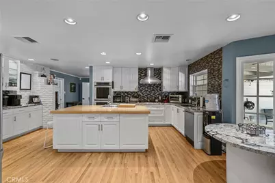 23352 Ostronic, Woodland Hills, CA 91367 - Photo 20
