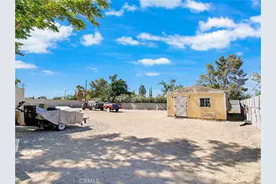 13127 E Avenue W11, Pearblossom, CA 93553 - Photo 36