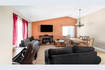 36918 Tobira, Palmdale, CA 93550 - Photo 4