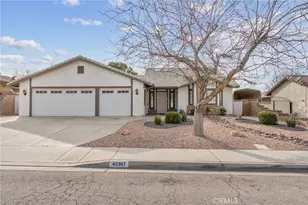 42307 61st St W, Quartz Hill, CA 93535 - Photo 2
