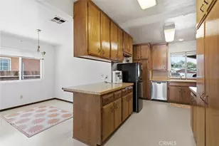 24983 Chestnut St, Newhall, CA 91321 - Photo 12