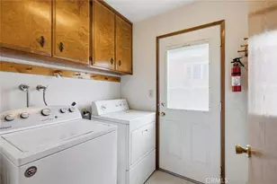 24983 Chestnut St, Newhall, CA 91321 - Photo 18