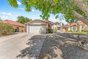 44629 Pinon Springs, Lancaster, CA 93535 - Photo 2