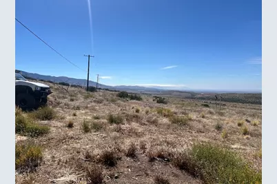 0 200, Llano, CA 93544 - Photo 8