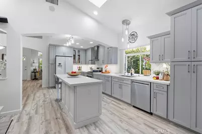 23515 Meriden, Valencia, CA 91354 - Photo 6