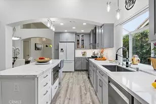 23515 Meriden, Valencia, CA 91354 - Photo 8