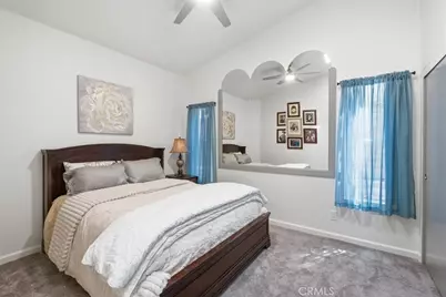 23515 Meriden, Valencia, CA 91354 - Photo 16