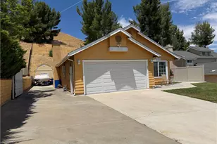 28243 Royal, Castaic, CA 91384 - Photo 2