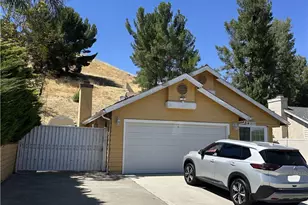 28243 Royal, Castaic, CA 91384 - Photo 2