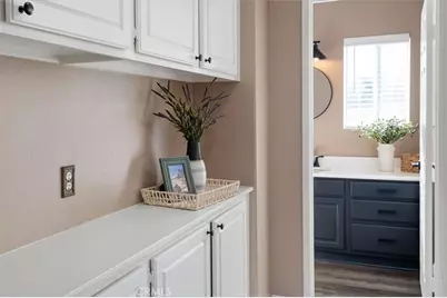 29053 Raintree Lane, Saugus, CA 91390 - Photo 26