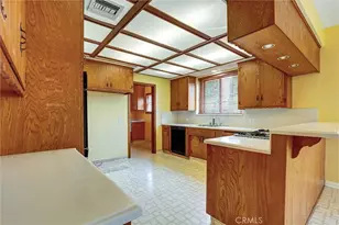 13017 Cumpston St, Sherman Oaks, CA 91401 - Photo 10