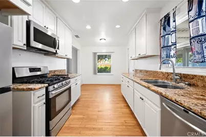 20957 Community Street, Canoga Park, CA 91304 - Photo 12
