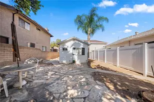 20957 Community St, Canoga Park, CA 91304 - Photo 36