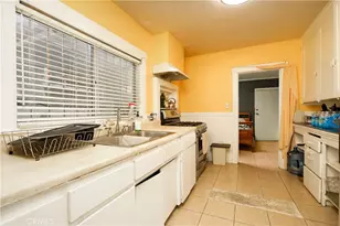 905 Q St, Bakersfield, CA 93304 - Photo 6