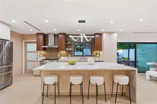 21407 Mulholland Dr, Woodland Hills, CA 91364 - Photo 18