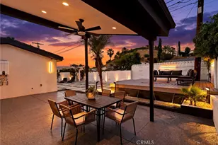 21407 Mulholland Dr, Woodland Hills, CA 91364 - Photo 42