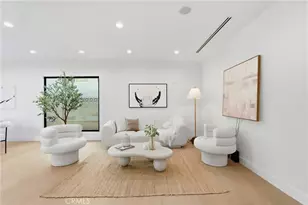 21407 Mulholland Dr, Woodland Hills, CA 91364 - Photo 10