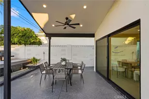 21407 Mulholland Dr, Woodland Hills, CA 91364 - Photo 34