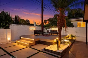21407 Mulholland Dr, Woodland Hills, CA 91364 - Photo 44