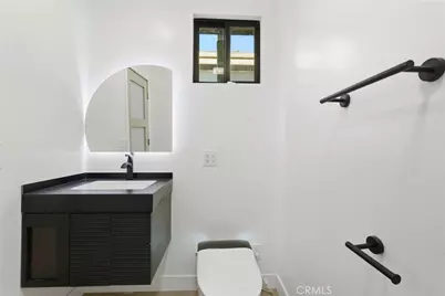 21407 Mulholland Drive, Woodland Hills, CA 91364 - Photo 22