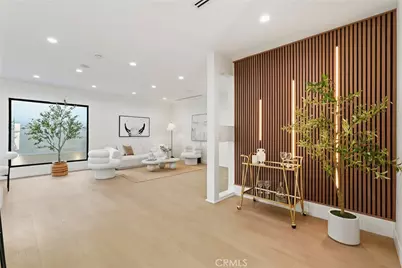 21407 Mulholland Drive, Woodland Hills, CA 91364 - Photo 8