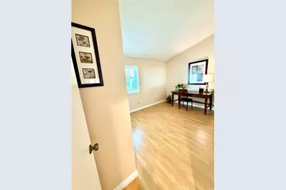 19946 Ave Of The Oaks, Newhall, CA 91321 - Photo 26