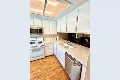 19946 Ave Of The Oaks, Newhall, CA 91321 - Photo 14