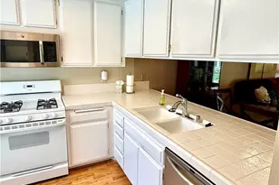 19946 Ave Of The Oaks, Newhall, CA 91321 - Photo 14