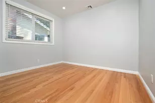 22025 De La Osa, Woodland Hills, CA 91364 - Photo 14
