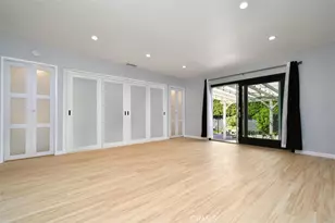 22025 De La Osa, Woodland Hills, CA 91364 - Photo 18