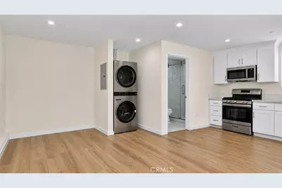 7032 Penfield Ave, Winnetka, CA 91306 - Photo 4