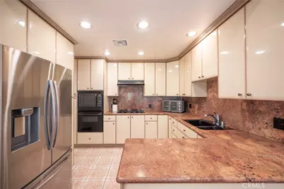 24420 Victory, West Hills, CA 91367 - Photo 10