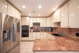 24420 Victory, West Hills, CA 91367 - Photo 10