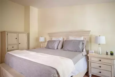 24420 Victory, West Hills, CA 91367 - Photo 18