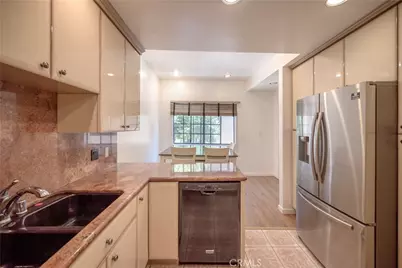 24420 Victory, West Hills, CA 91367 - Photo 12