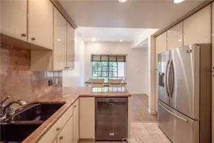 24420 Victory, West Hills, CA 91367 - Photo 12
