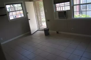 210 W Spazier, Burbank, CA 91502 - Photo 40