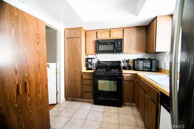 639 E Olive #5, Burbank, CA 91501 - Photo 4