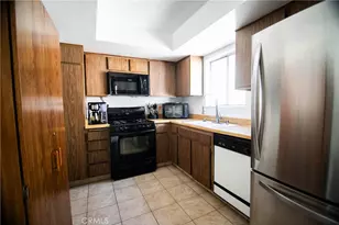 639 E Olive, Burbank, CA 91501 - Photo 2