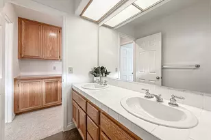 549 Myrtle Ct, Oak Park, CA 91377 - Photo 38