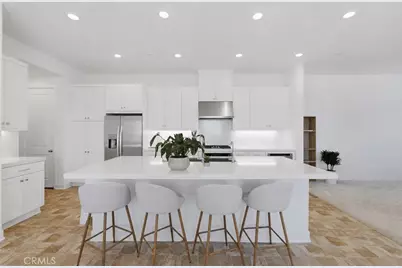 26729 Blue Hills Lp, Valencia, CA 91381 - Photo 2