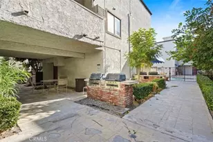 18530 Hatteras, Los Angeles, CA 91356 - Photo 24