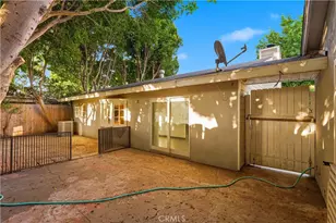 5345 Don Pio Dr, Woodland Hills, CA 91364 - Photo 28