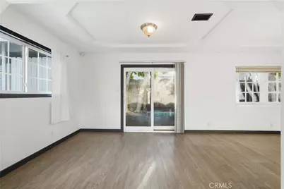 5345 Don Pio Drive, Woodland Hills, CA 91364 - Photo 10