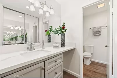 5800 Owensmouth Avenue #14, Woodland Hills, CA 91367 - Photo 12