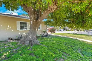 2800 Jolley Dr, Burbank, CA 91504 - Photo 2