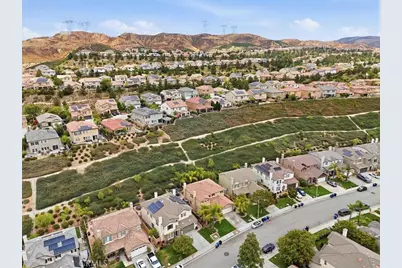 19681 Mathilde, Saugus, CA 91350 - Photo 30